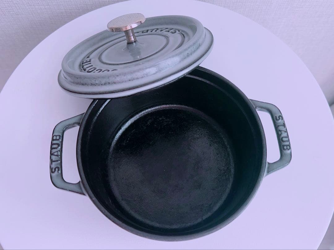 STAUB 鋳鉄製 両手鍋 グレー