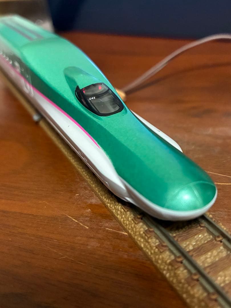 E5系東北新幹線9両　tomix ライト点灯動力動作確認済　8号車無　ジャンク品