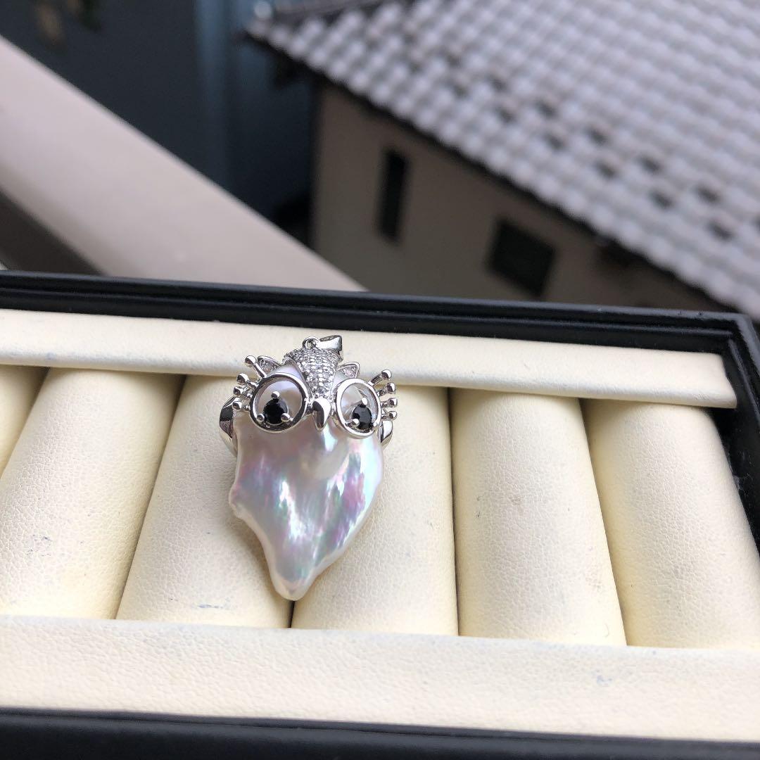 白系虹色　本真珠淡水バロックパール　フクロウ　ネックレス　ペンダントトップ