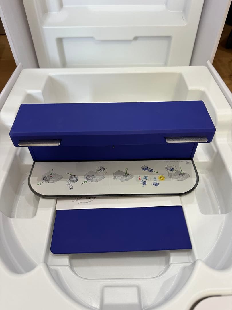 ① Dyson 360 Vis Nav ダイソン ロボット掃除機 予備付き