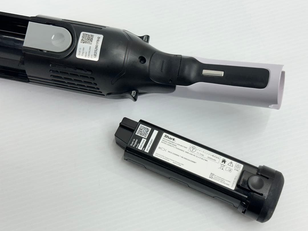 動作保証品　希少　新型　CS350JWH シャーク　掃除機　本体　中古　白
