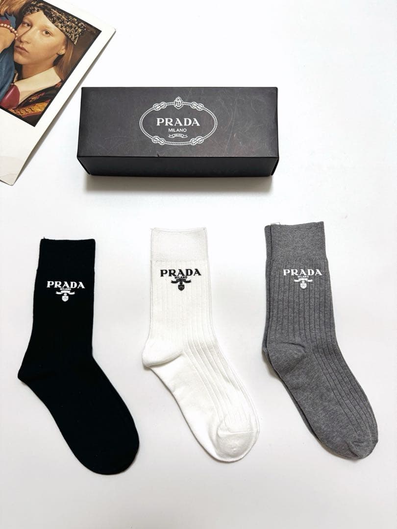 PRADA ロゴ ソックス 3足セット ブラック ホワイト グレー