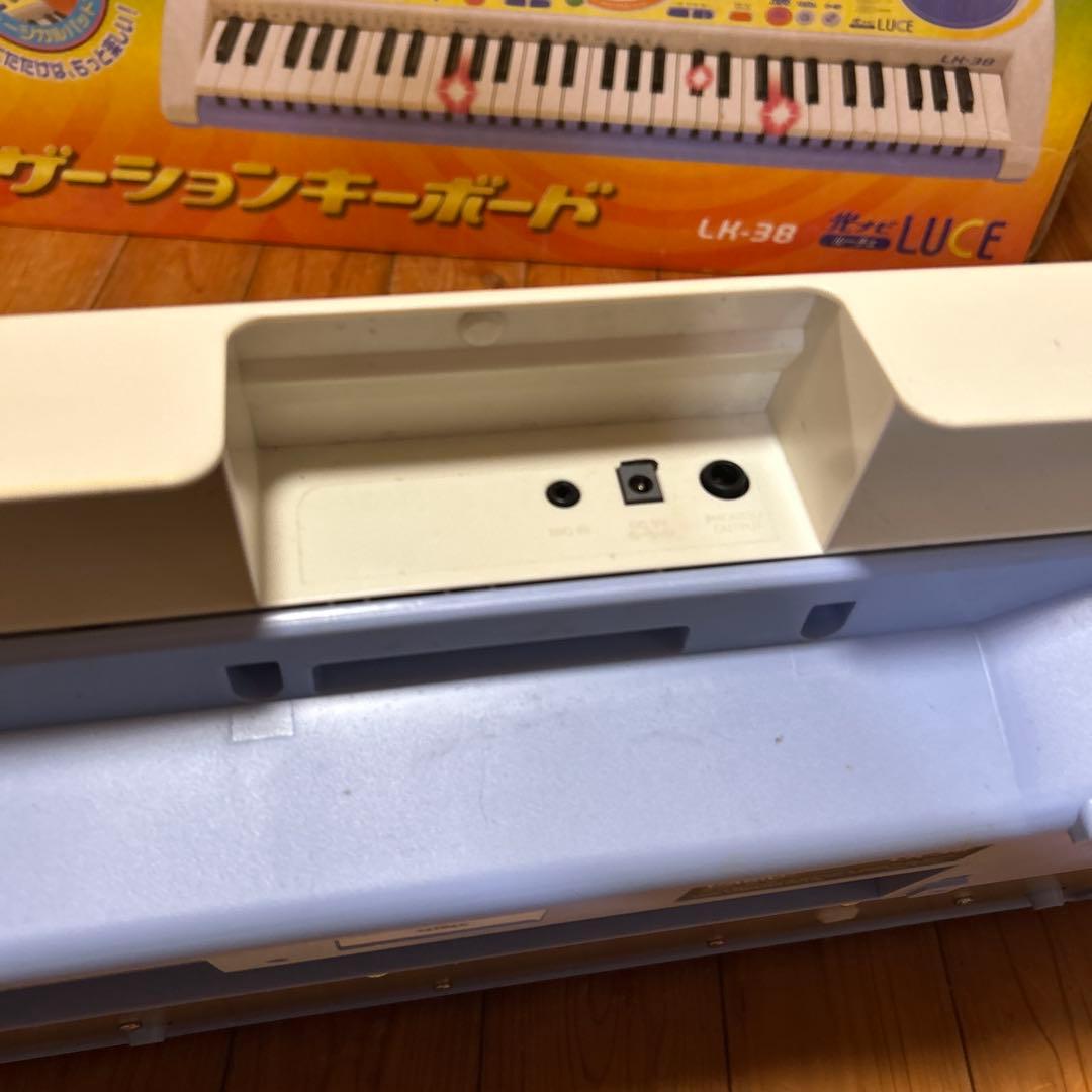 CASIO LK-38 光ナビゲーションキーボードLUCE ルーチェ 電子ピアノ