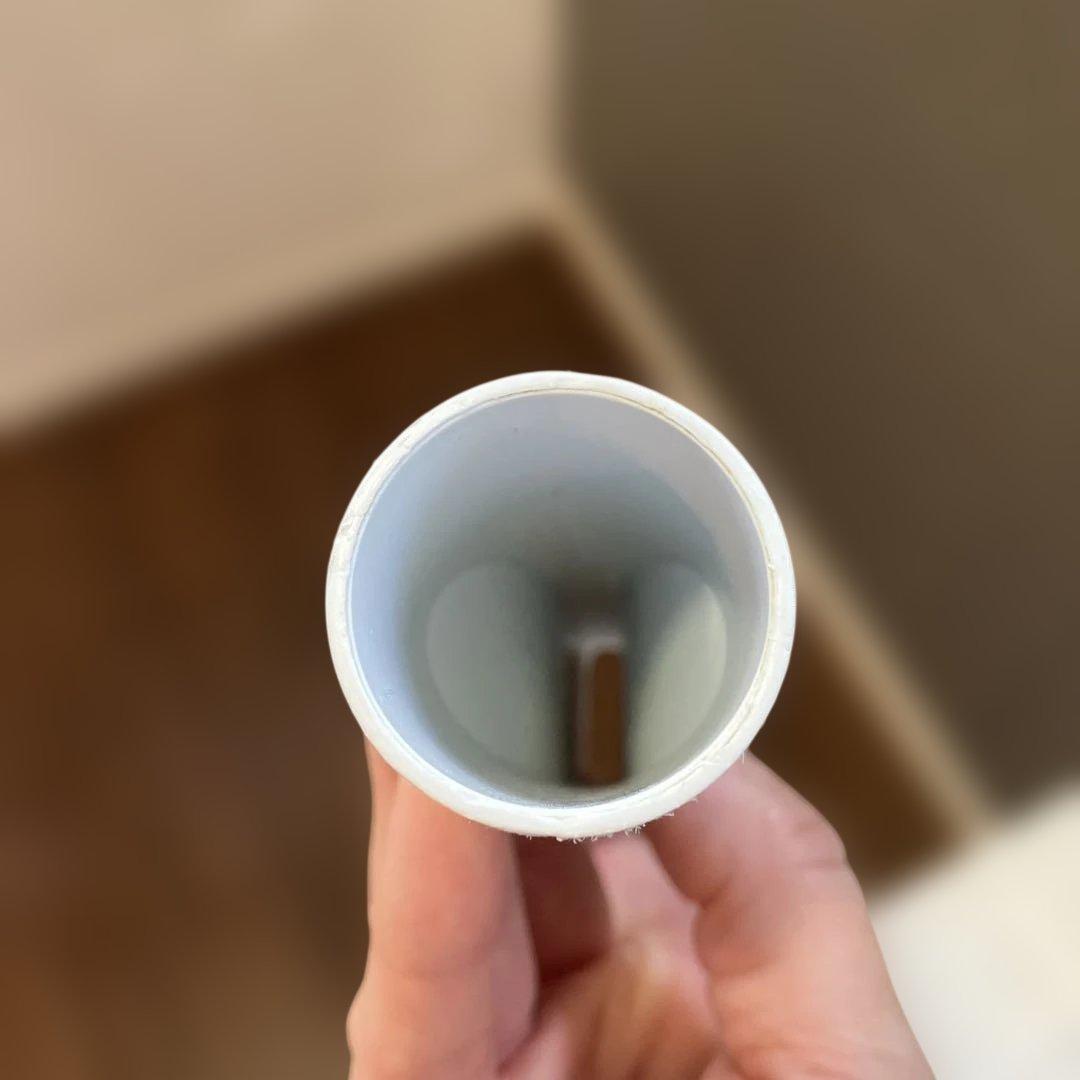 Makita コードレス掃除機CL107FD と充電器。バッテリー無し