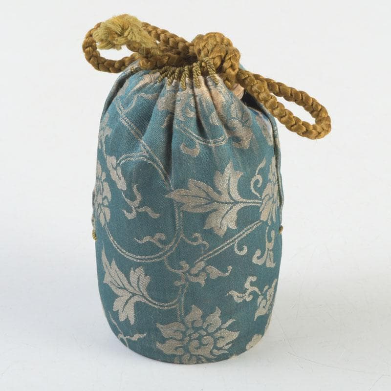 クレヨン7色 　草文　茶入　仕覆付　裏千家八代　又玄斎極め箱　D 9466