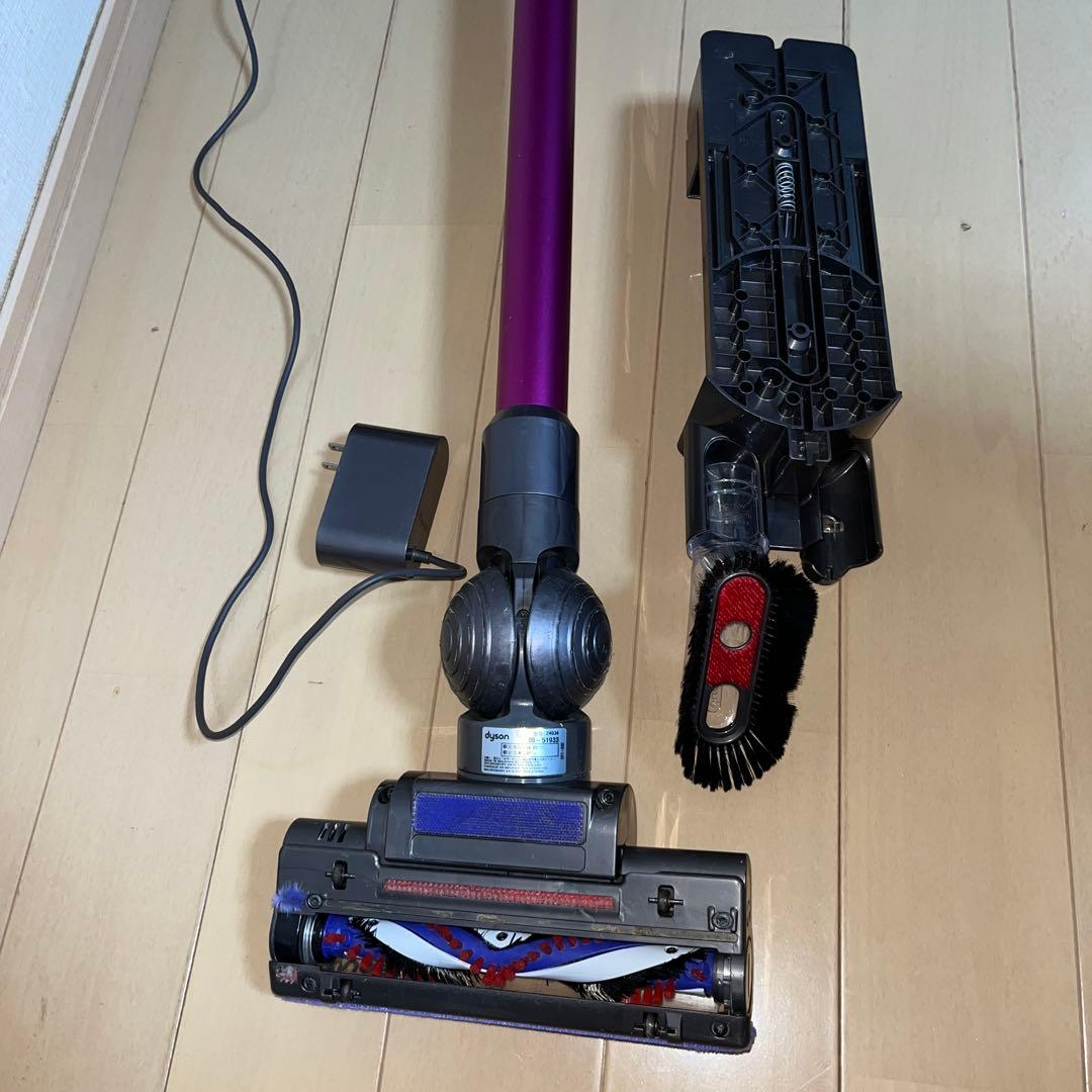 ￼送料込　美品　dyson DC62ハンディ&スティック　二刀流　充電器その他