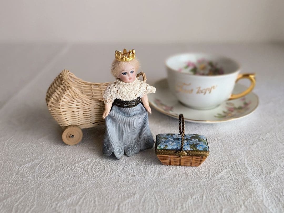 * vintage Jewelry box ୨୧ * 陶器製の小さな パニエ