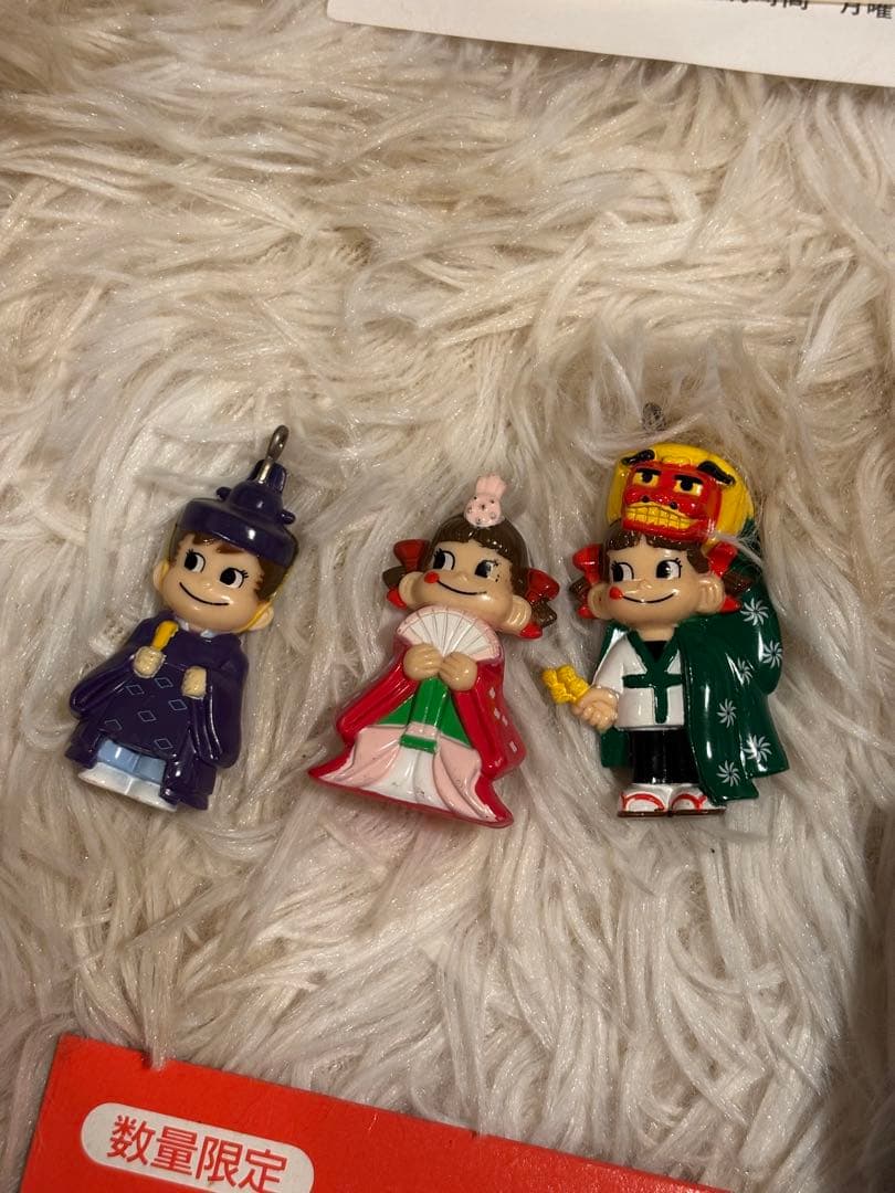 不二家 ペコちゃん 首振りフィギュア 傘 マスコット