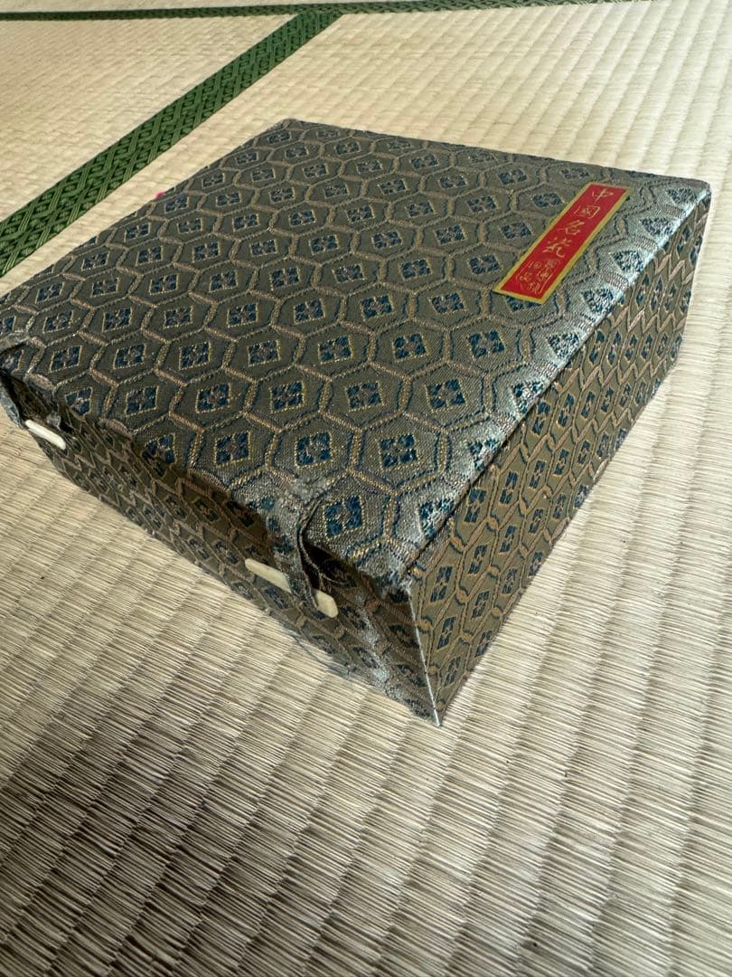 中国の景徳鎮で作られたドラゴンの陶器皿 約20cm