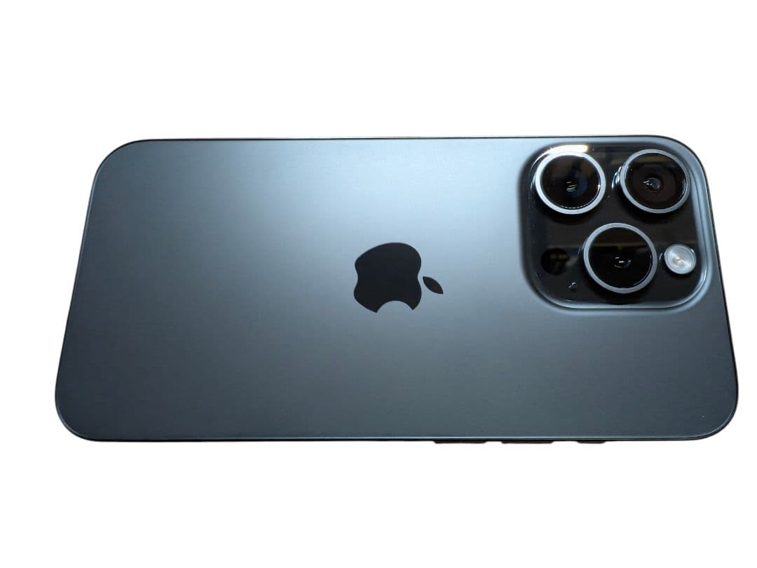 【美品】iPhone 15 Pro 256GB ブラックチタニウム SIMフリー