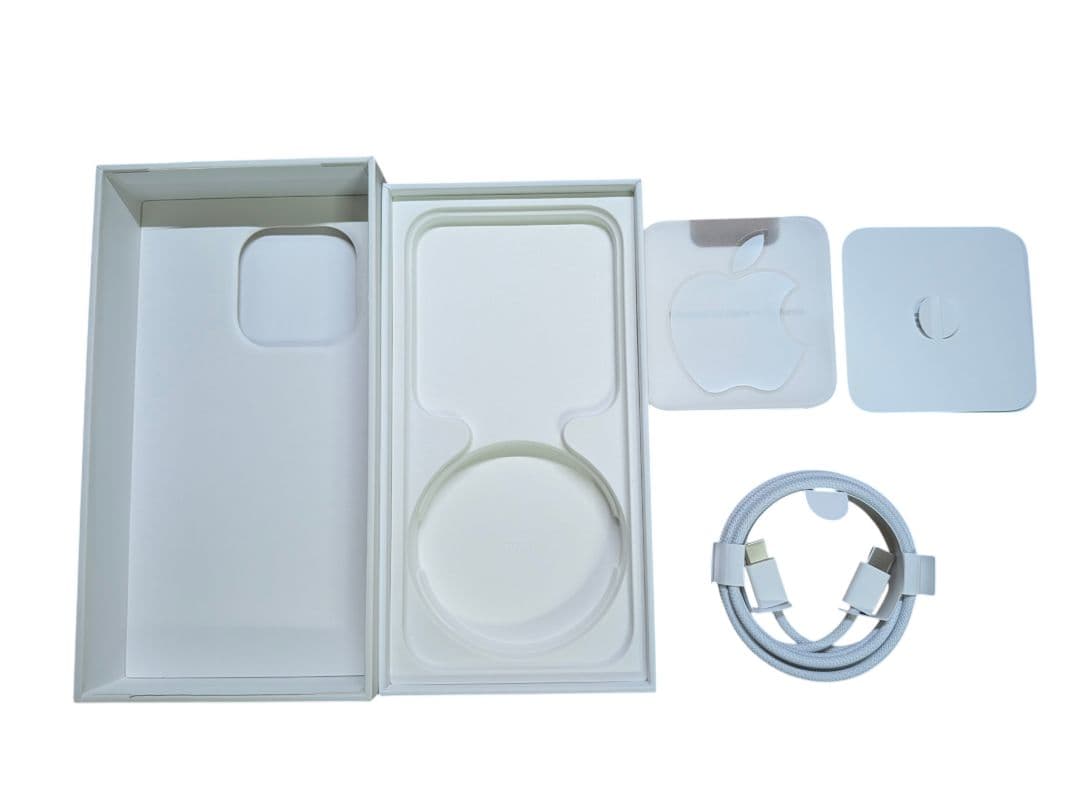 【美品】iPhone 15 Pro 256GB ブラックチタニウム SIMフリー