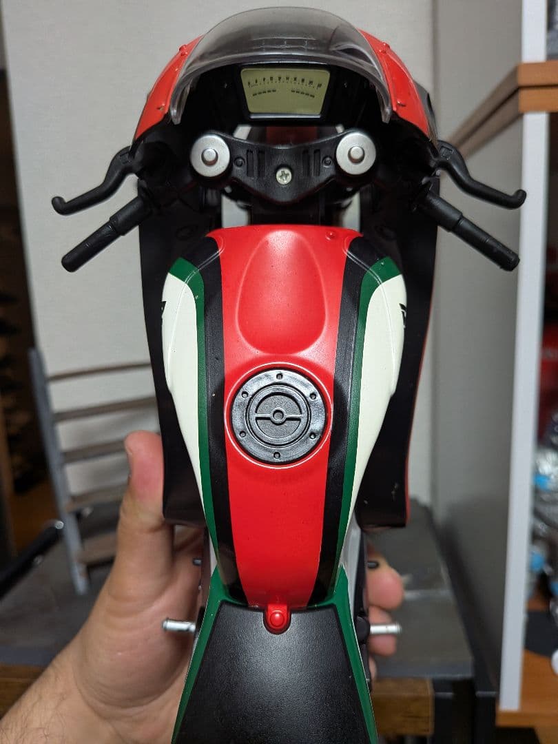 モデルカー ミニカー　1/6 ドゥカティ モーターサイクル バイク