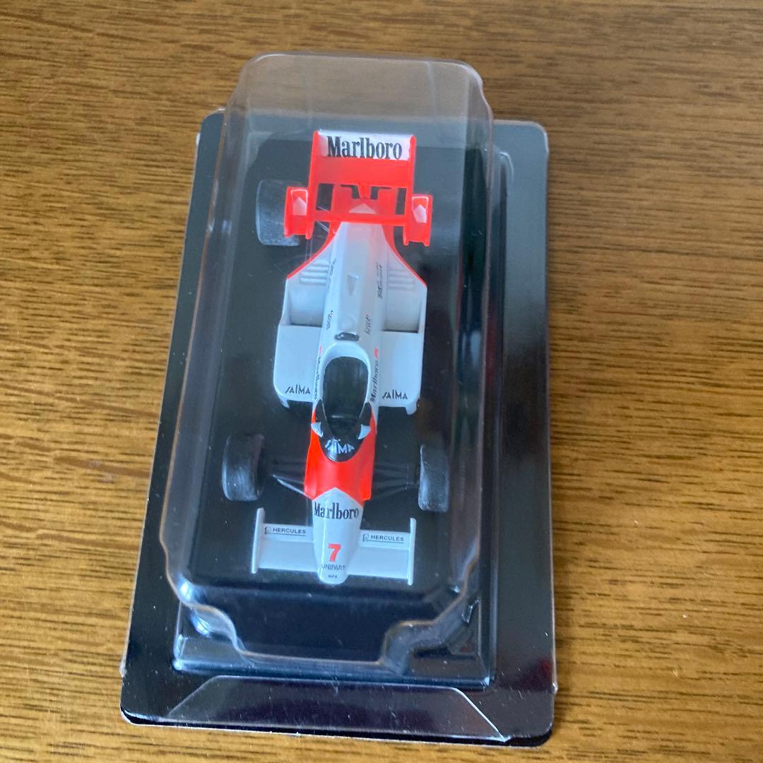 ミニカー Marlboro McLaren MP4/2 1/64