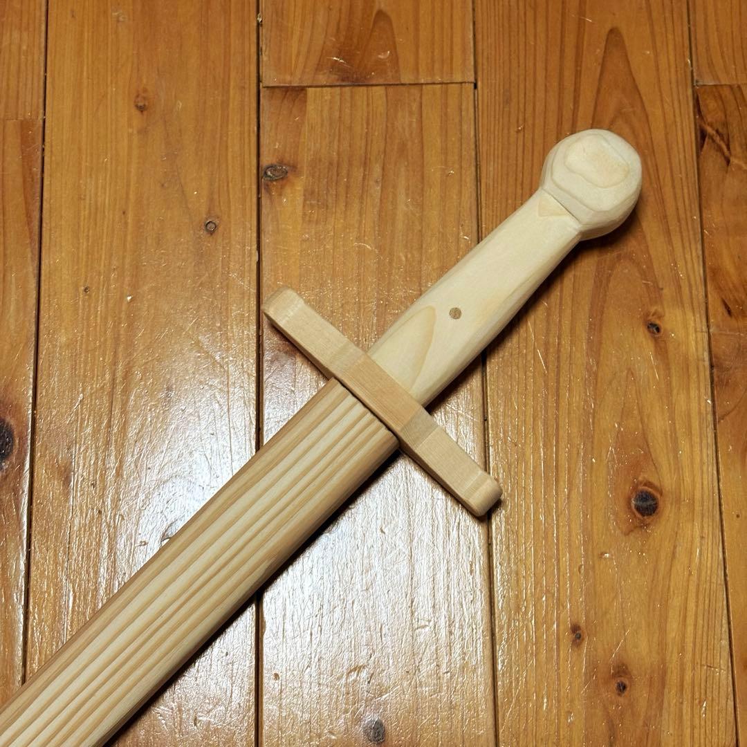 赤松造りの西洋風短剣　(木剣　剣　木刀　wood sword )