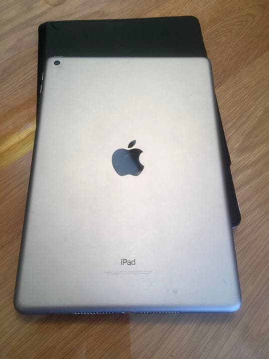 ジャンク品 Apple 第五世代iPad 5 Wi-Fi  モデルA1822