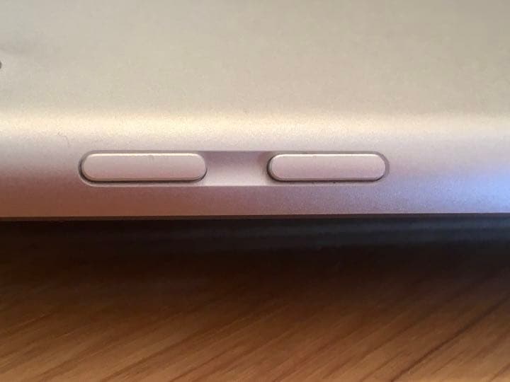 ジャンク品 Apple 第五世代iPad 5 Wi-Fi  モデルA1822