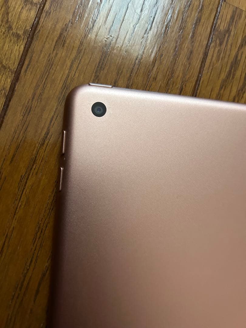 iPad 本体　第6世代　128GB Wi-Fi ゴールド