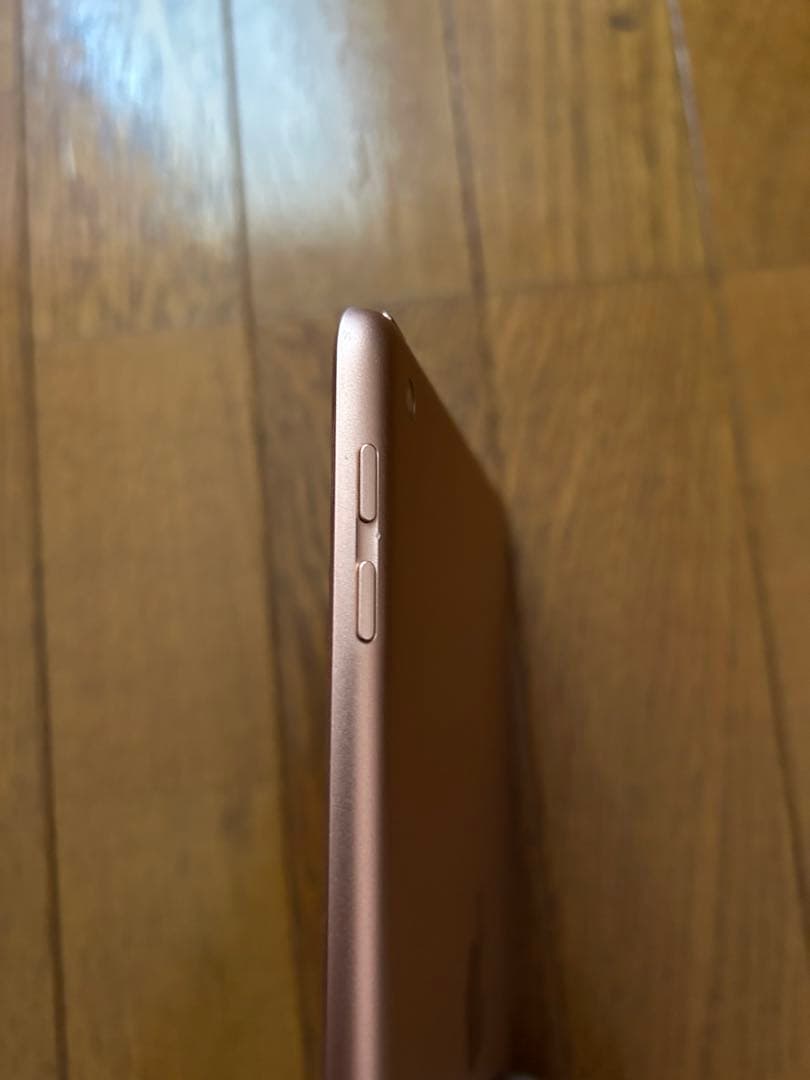 iPad 本体　第6世代　128GB Wi-Fi ゴールド