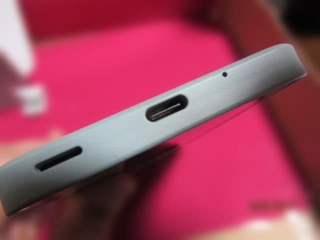 AQUOS wish　shg06　os:13　64gb　元デモ機　50-8633