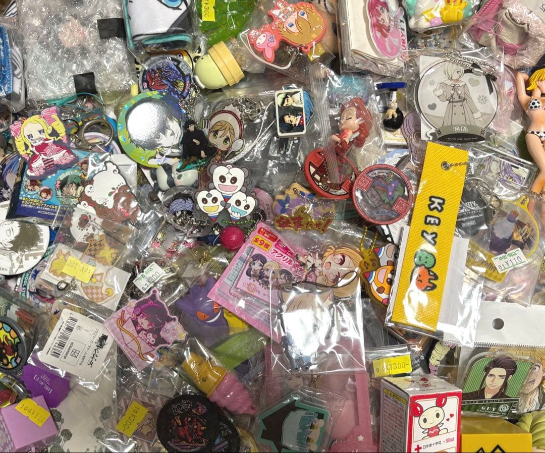 アニメグッズ キャラクターグッズ ノンジャンル まとめ売り 大量 120サイズ①