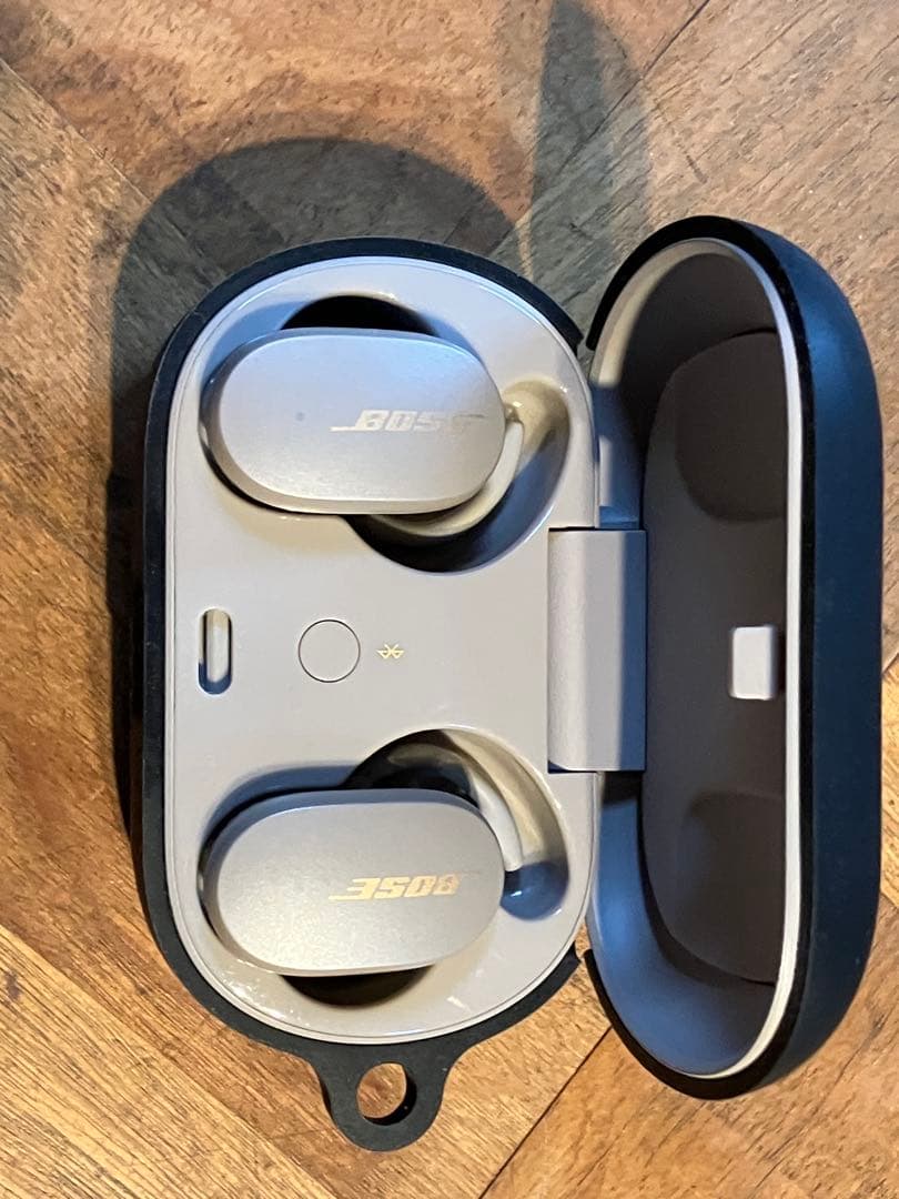 BOSE QuietComdort Earbuds ボーズ　ワイヤレスイヤホン