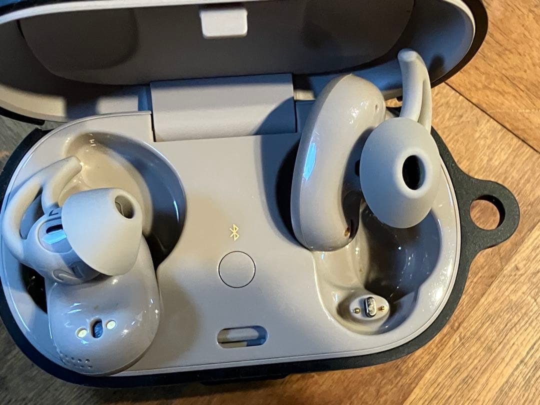 BOSE QuietComdort Earbuds ボーズ　ワイヤレスイヤホン