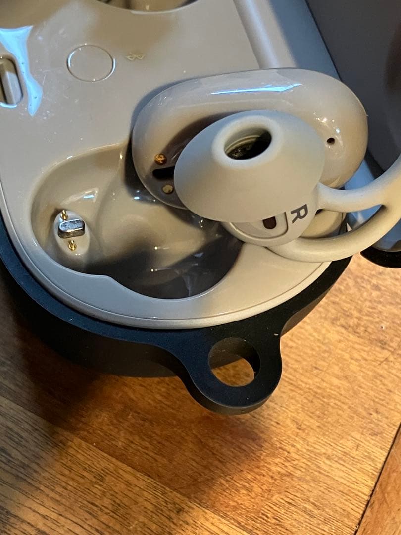 BOSE QuietComdort Earbuds ボーズ　ワイヤレスイヤホン