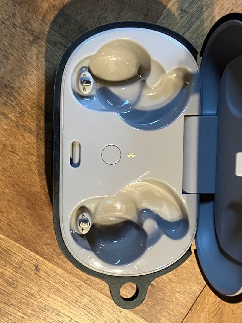 BOSE QuietComdort Earbuds ボーズ　ワイヤレスイヤホン