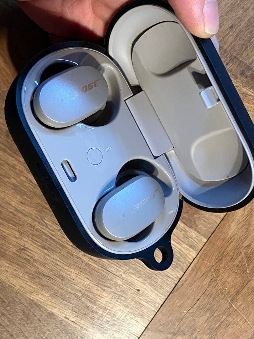 BOSE QuietComdort Earbuds ボーズ　ワイヤレスイヤホン