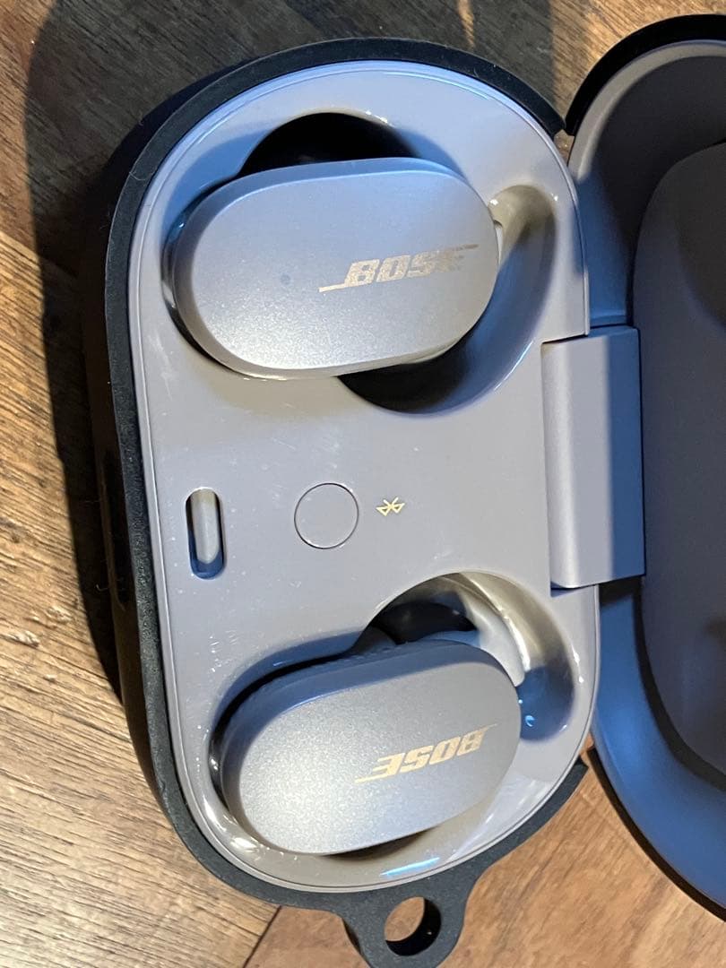BOSE QuietComdort Earbuds ボーズ　ワイヤレスイヤホン