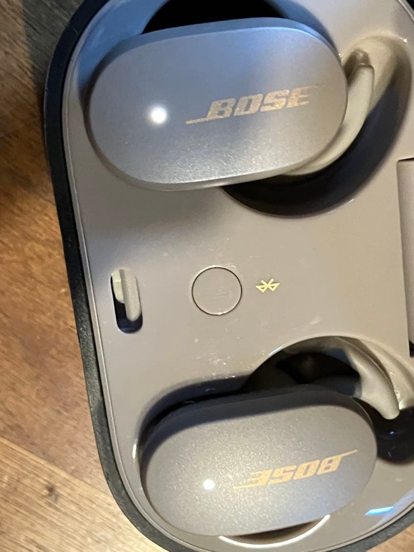 BOSE QuietComdort Earbuds ボーズ　ワイヤレスイヤホン
