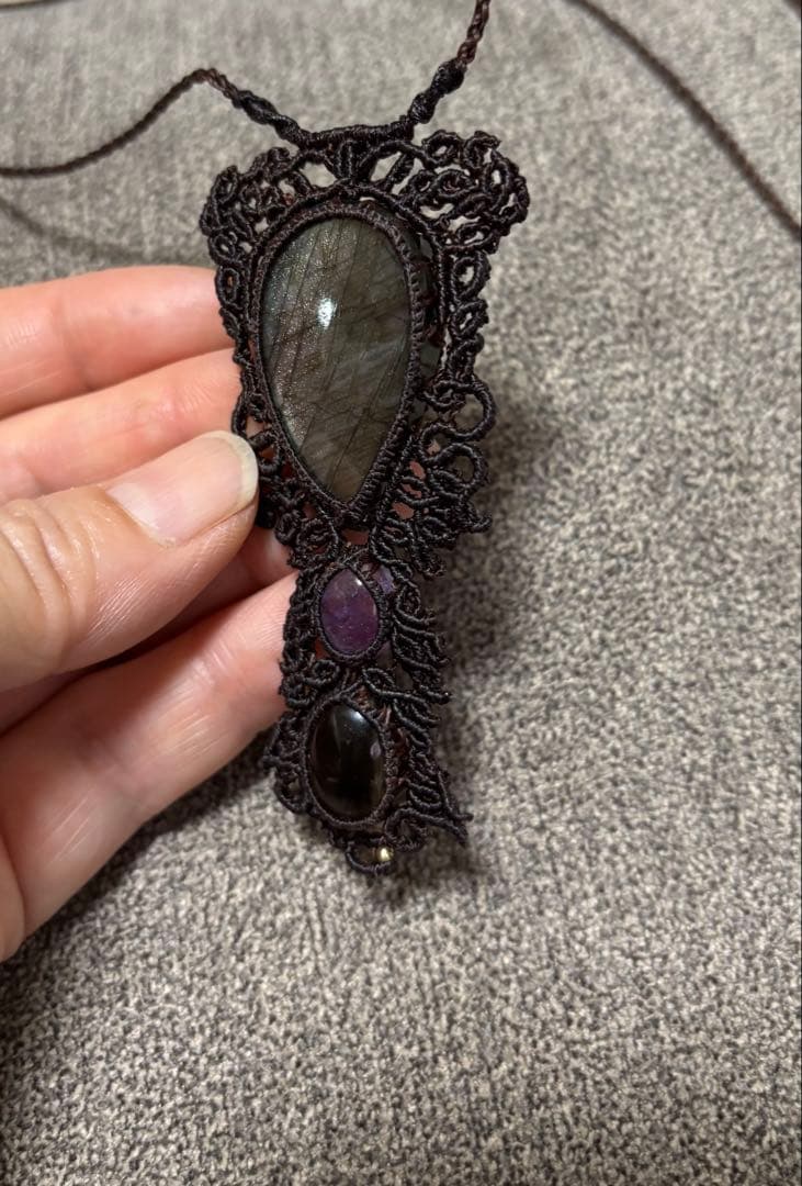 マクラメ編みラブラドライトネックレス