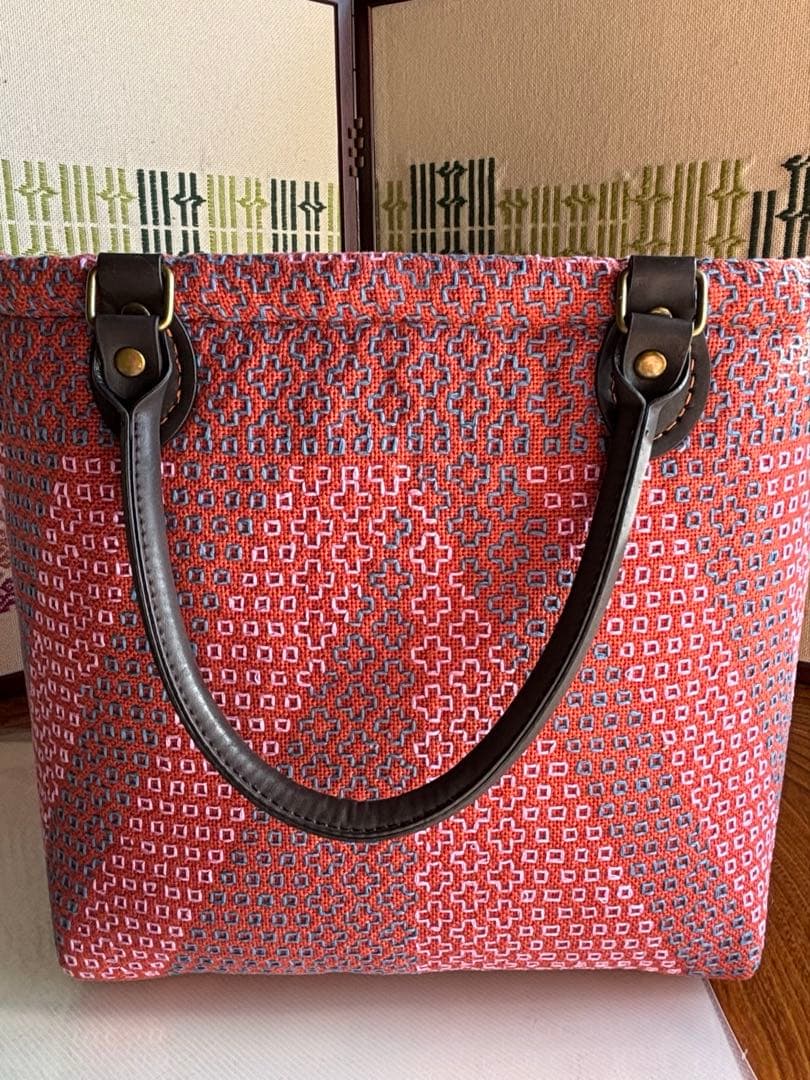 ハンドメイド刺し子のカゴバック