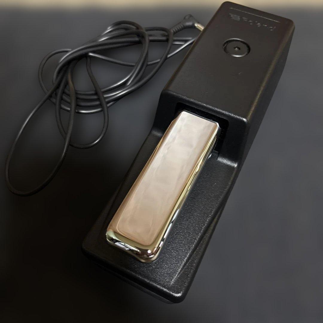 Roland JUNO-D8 シンセサイザー【ペダル付き】