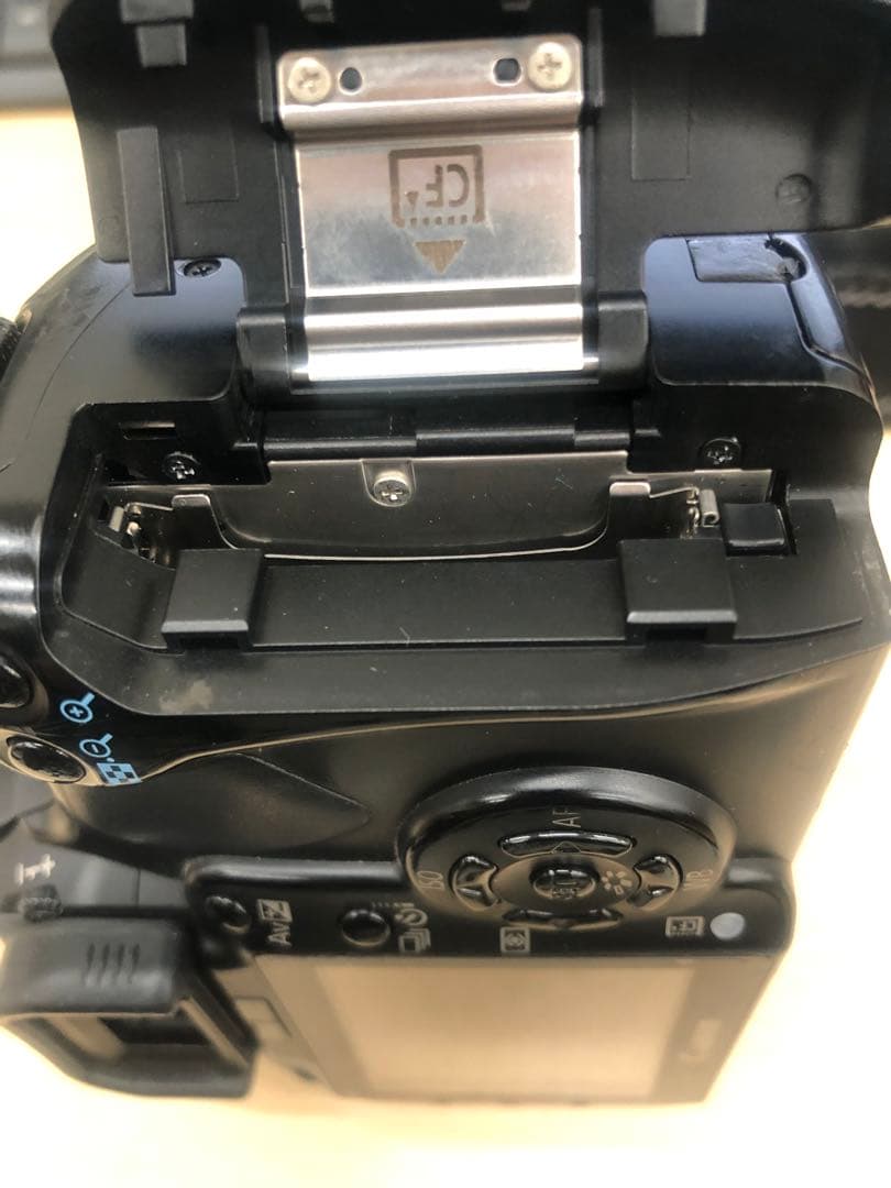 Cannon EOS Kiss Digital X カメラ本体