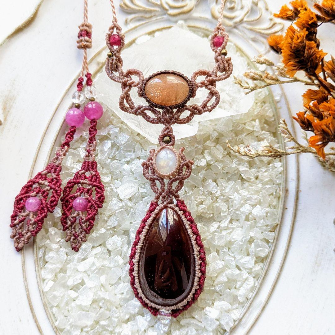 1248マクラメハンドメイドネックレス