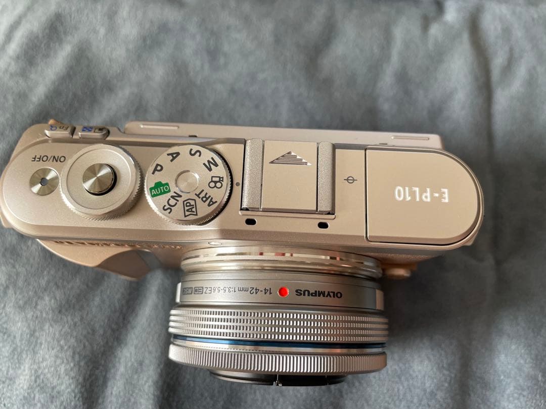 ほぼ未使用　Olympus PEN E-PL10 ブラウン　※ケース付き
