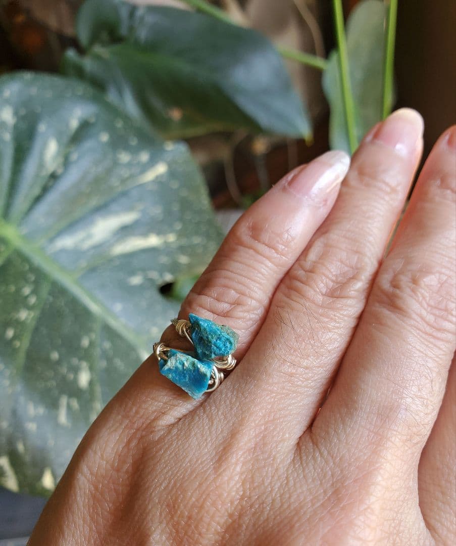 原石ブルーオパール デザイン ピンキーリング