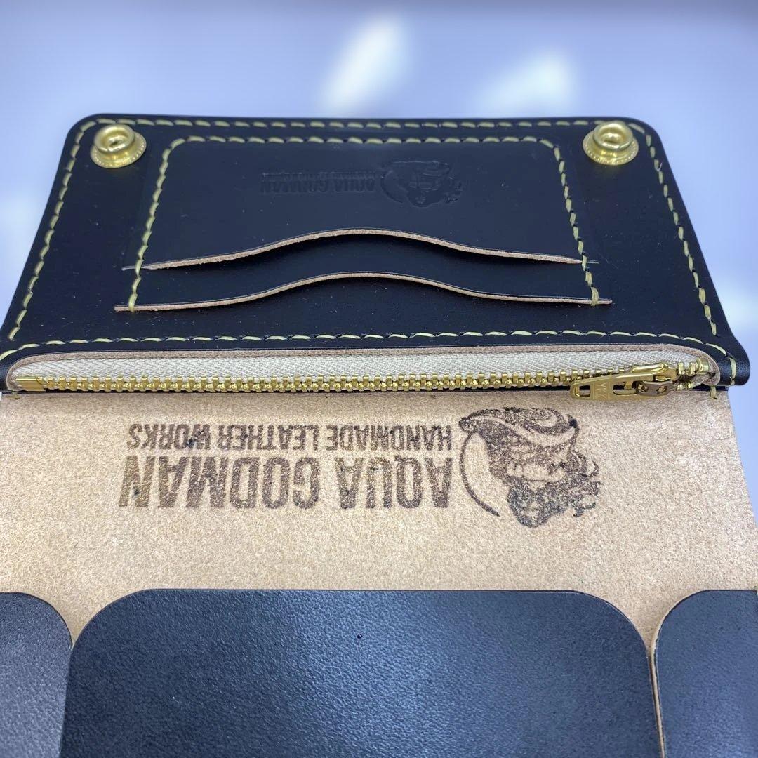 【無骨×上質】丘染めブラック／ミドルトラッカーウォレット 折らずにお札収納