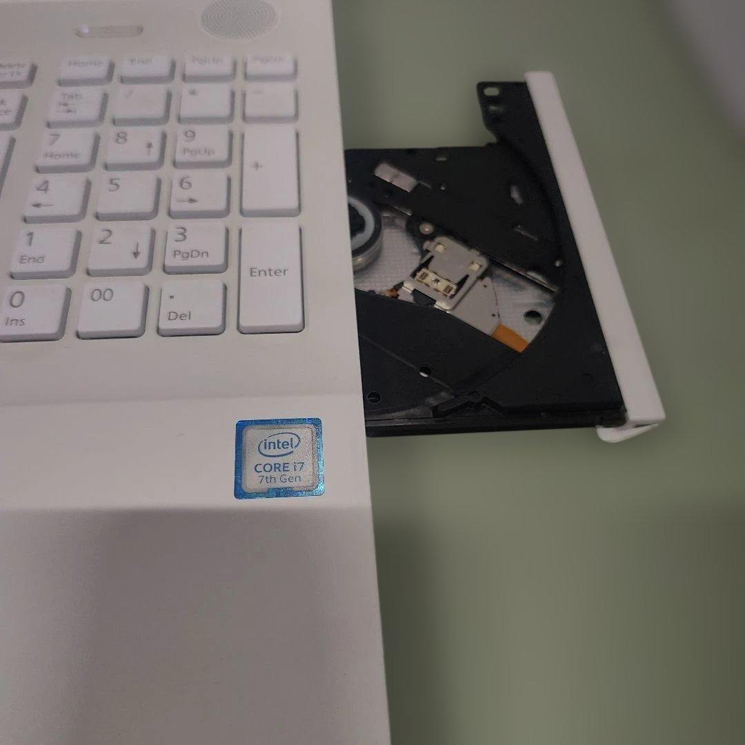 富士通 Core i7 ノートパソコン Windows11爆速SSD搭載