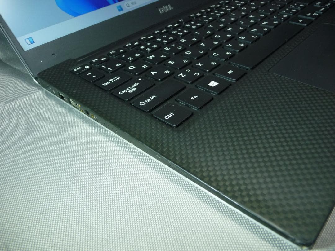 Windowsノート本体 DELL XPS13 9350