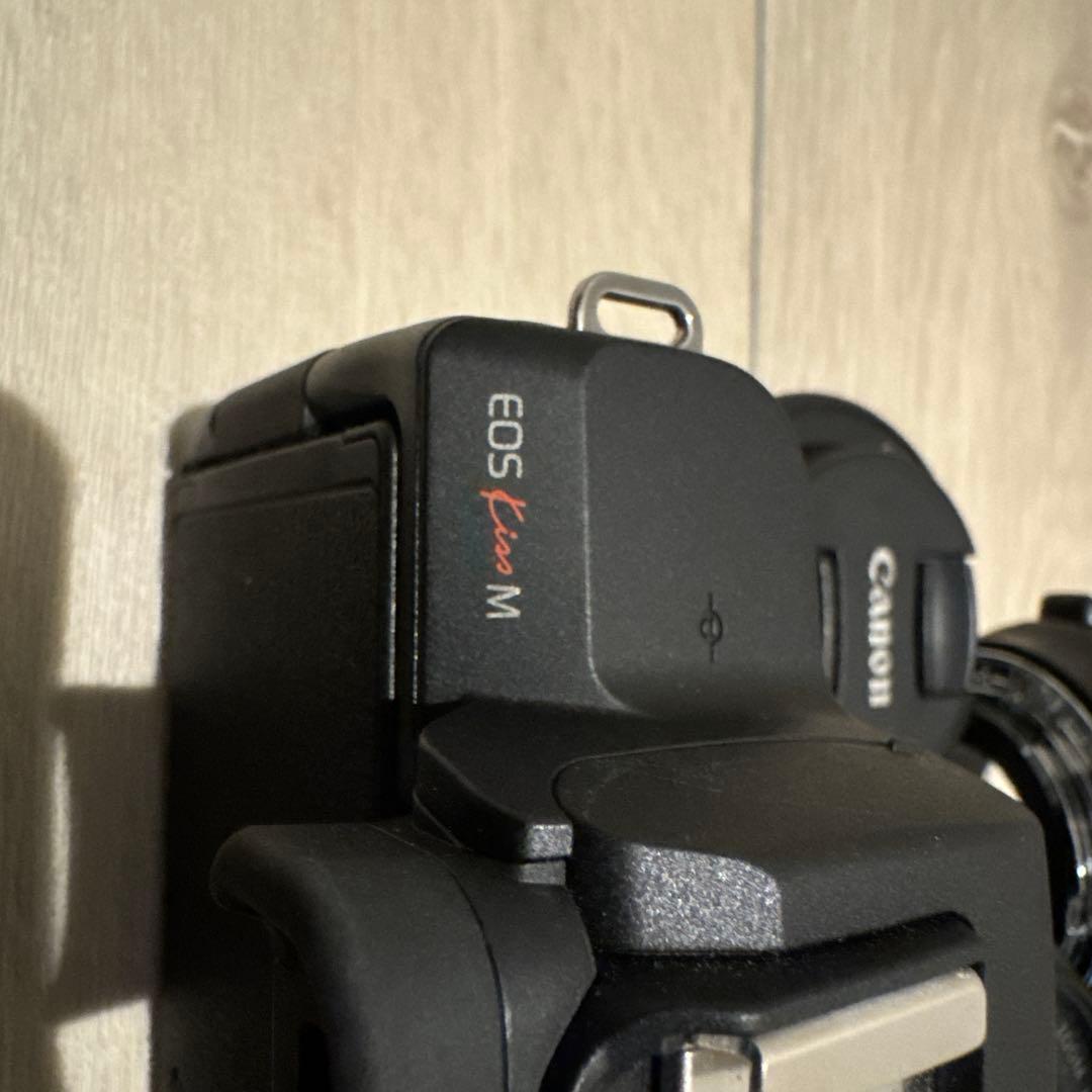 山*田様 Canon EOS M5 ミラーレスカメラ 本体とレンズ付
