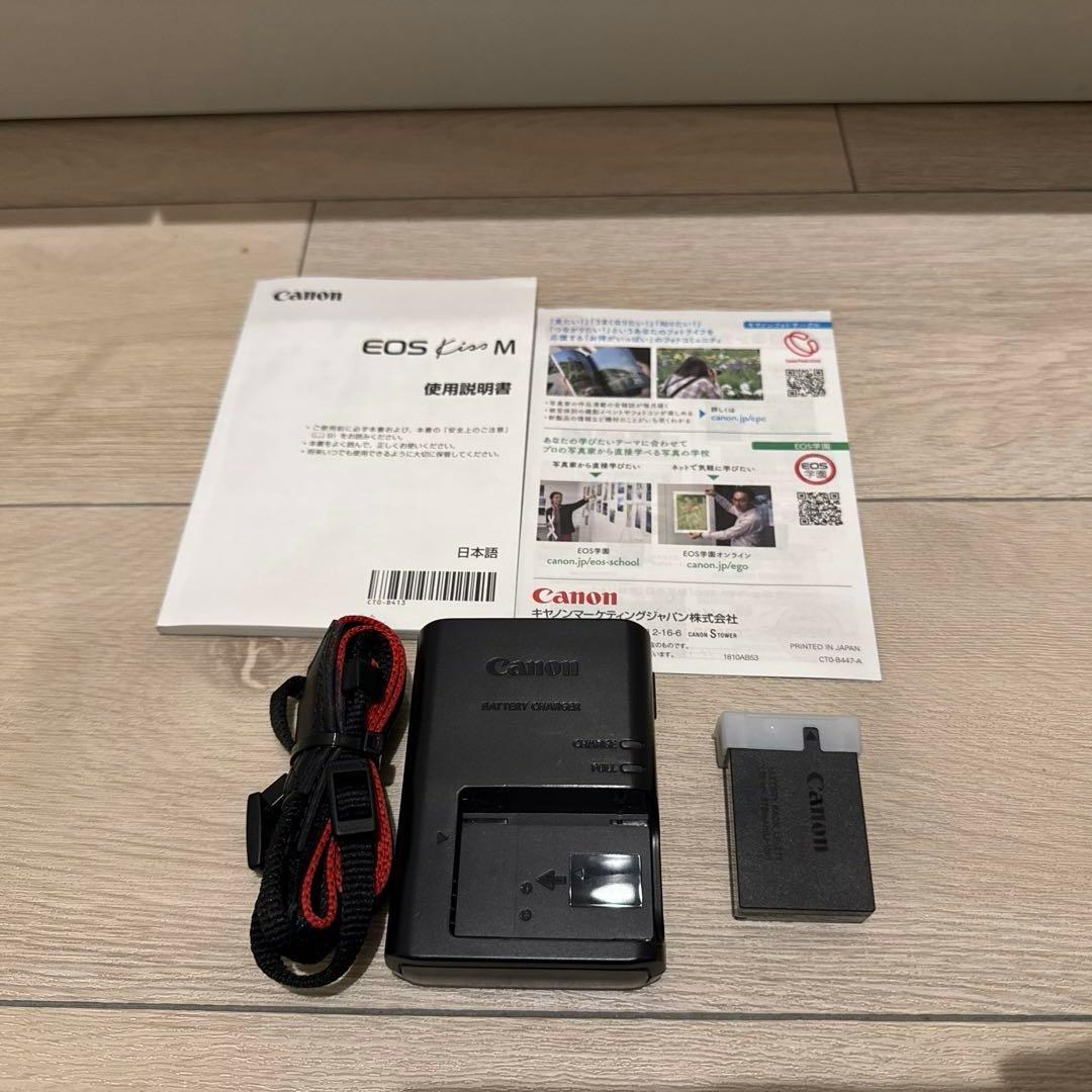 山*田様 Canon EOS M5 ミラーレスカメラ 本体とレンズ付