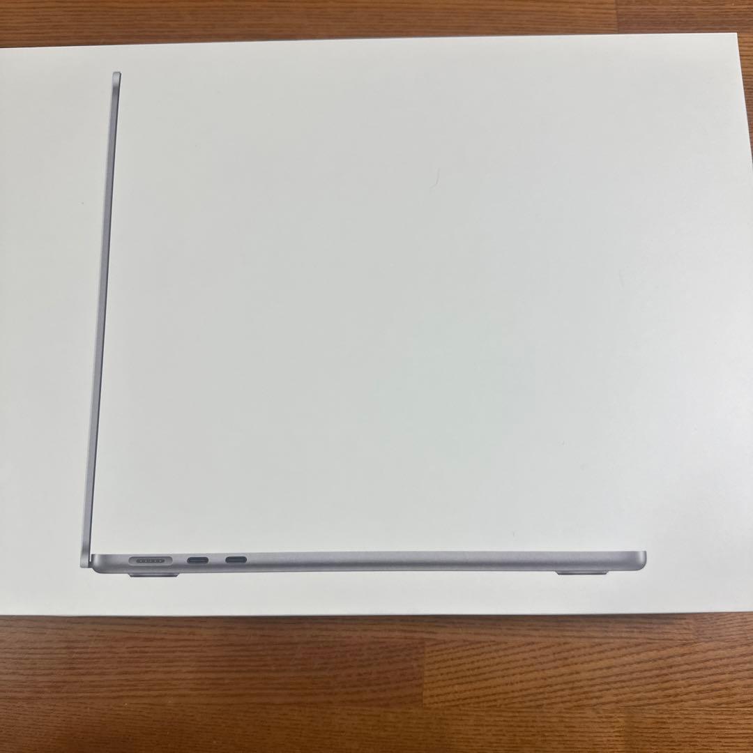 Apple MacBook Air (M2, 2022) 箱、充電器付き