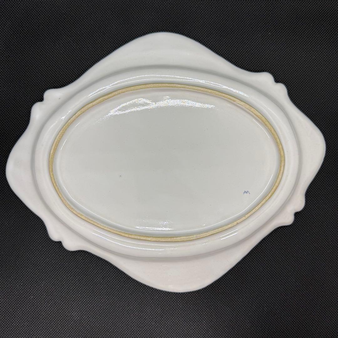 オーバルレリーフ プレートM 陶器製 直井真奈美　オーバル皿