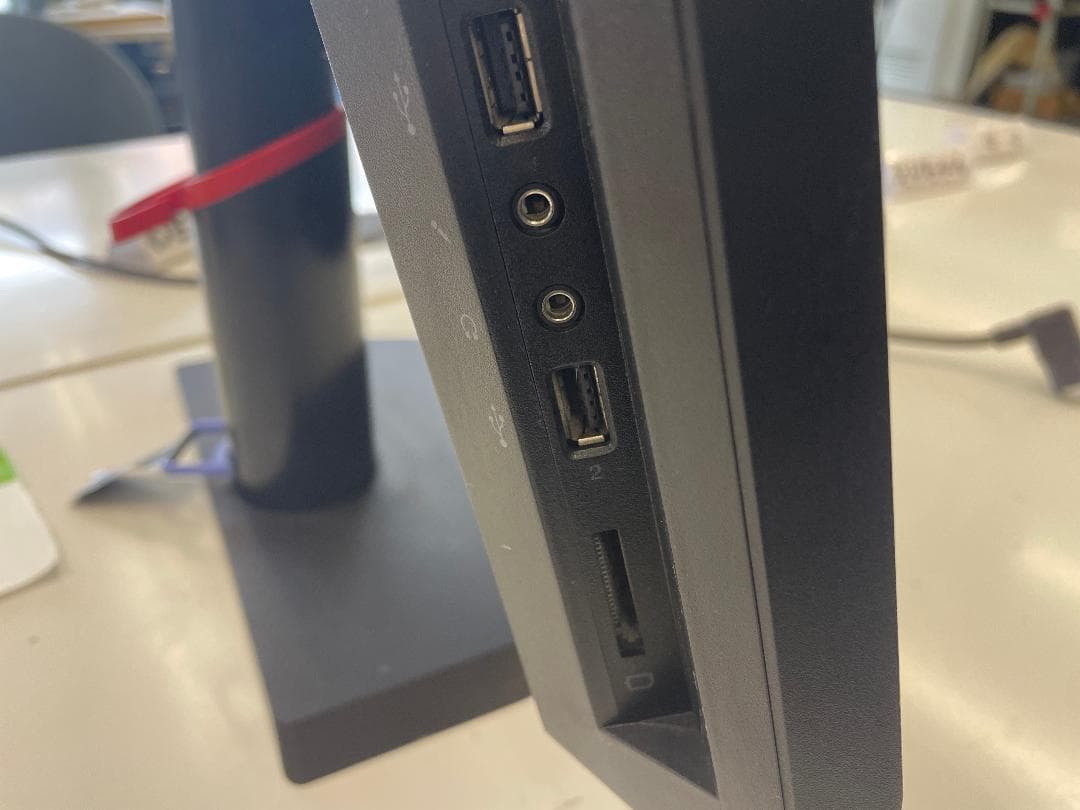 Lenovo 一体型デスクトップPC Windows7