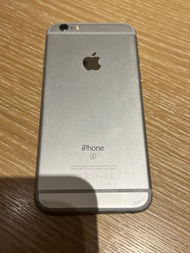 iphone6s 64GB 画面割れなし(小傷あり)