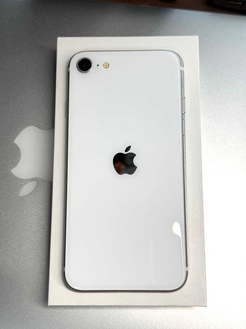 Apple⭐︎iPhone SE(第2世代) 64GB MHGQ3J/A