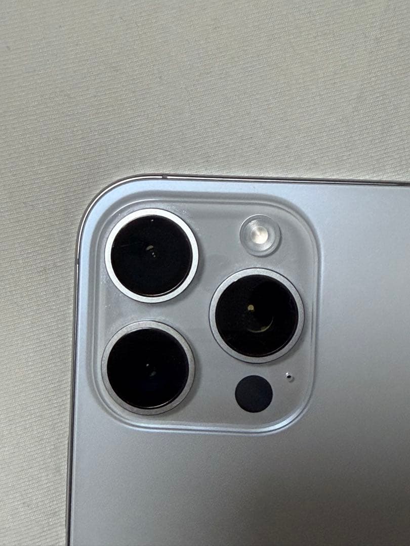 iPhone 16 Pro 256GB ホワイト訳あり