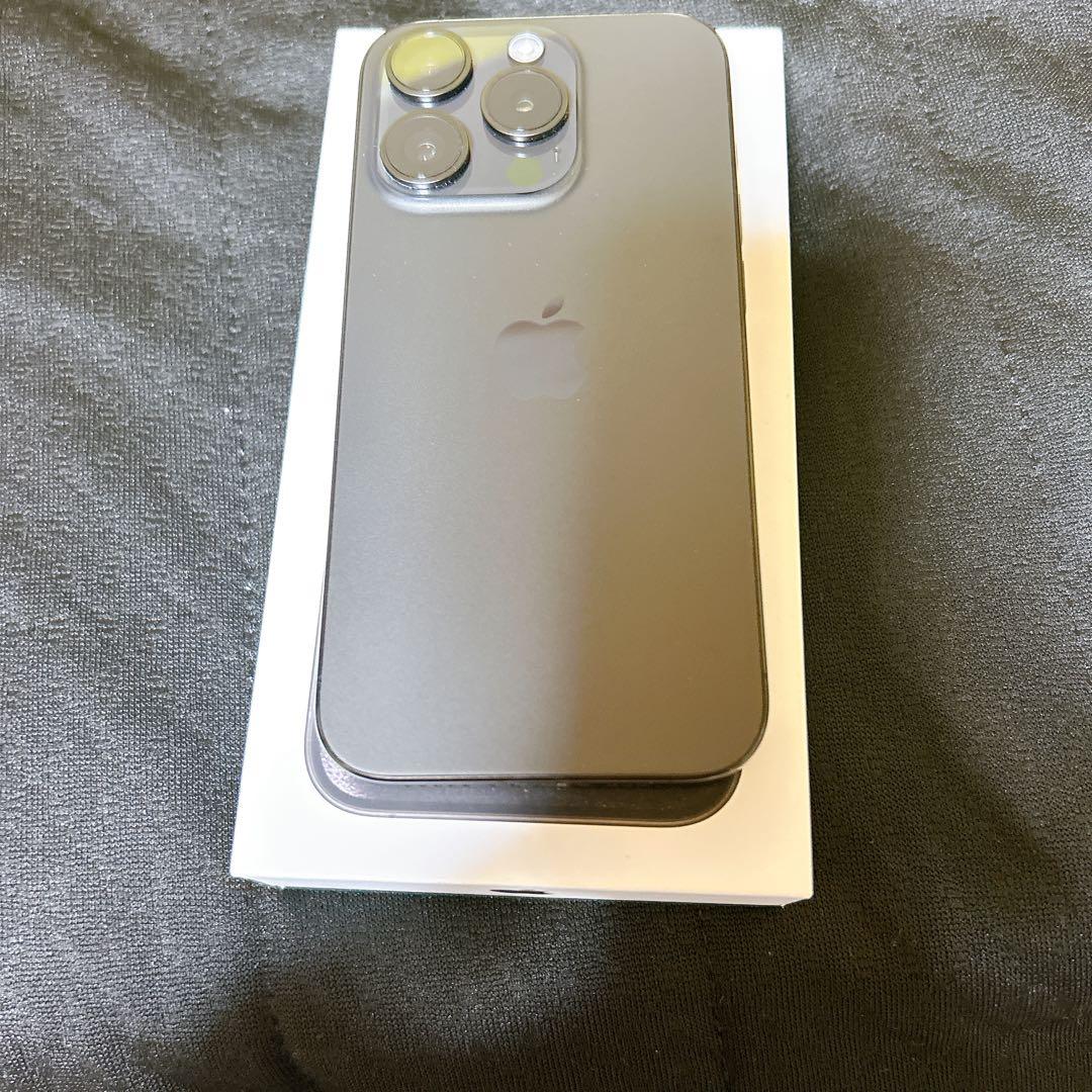 美品iPhone15Pro 128G ブラック　SIMフリー　アップル国内版